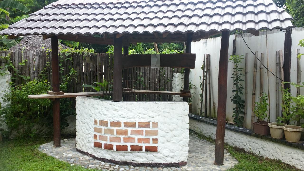 Casa Mia Resort Puerto Galera Esterno foto